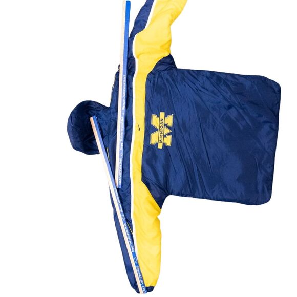 Nike Vintage Michigan Wolverines Jacket Women’s XL Fleece Lined Hooded Full Zip - Picture 12 of 12